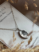 Load image into Gallery viewer, July Birth Flower -Water Lily-