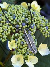 Load image into Gallery viewer, Feather Necklace -Owl-