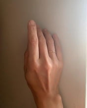 Load image into Gallery viewer, simple diamond ring, yellow gold