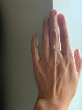 Load image into Gallery viewer, Simple Heart Ring -Above the line-