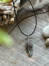 Load image into Gallery viewer, Feather Necklace -Owl-