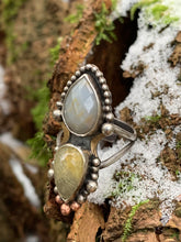 Load image into Gallery viewer, Sapphire & Rutilated Quartz Ring -light grey-