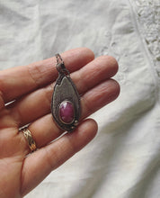 Load image into Gallery viewer, Nature inspired jewellery, Canada