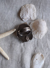 Load image into Gallery viewer, Labradorite & Silver Feather Ring