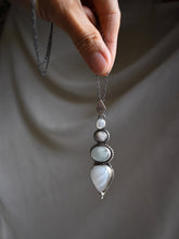 Load image into Gallery viewer, Green Beryl and Moonstone