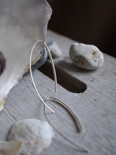 Load image into Gallery viewer, silver arch threader earrings
