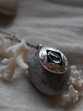 Load image into Gallery viewer, shadow box silver pendant