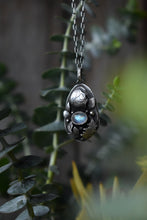 Load image into Gallery viewer, Rainbow Moonstone woodland necklace
