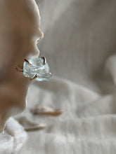 Load image into Gallery viewer, rough aquamarine earring