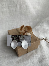 Load image into Gallery viewer, gardener's earrings