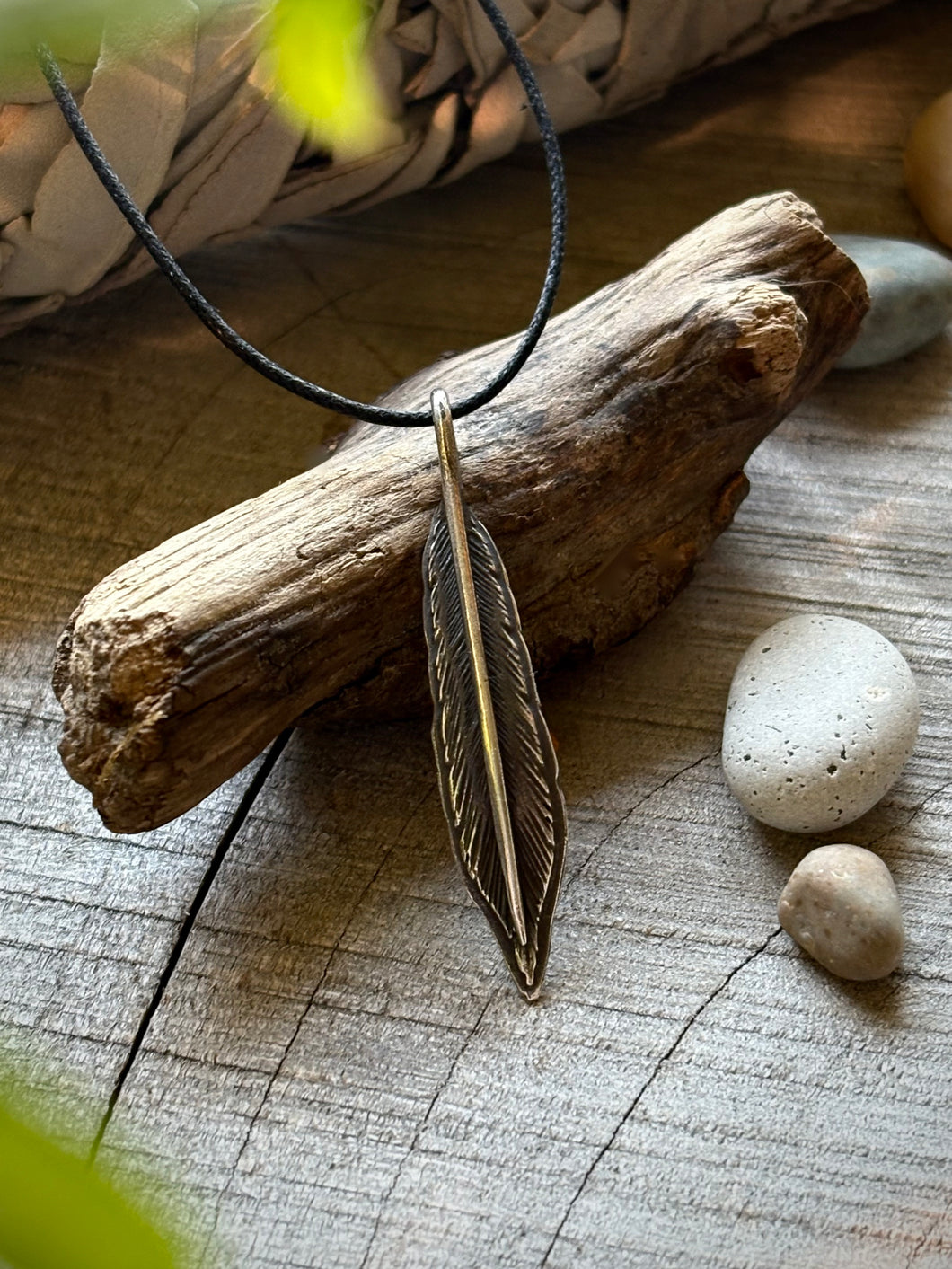 Feather Necklace -Flicker-