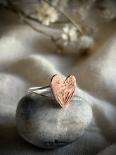 Load image into Gallery viewer, Copper Heart Ring -Engraved Heart Ritual・2026
