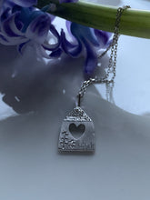 Load image into Gallery viewer, Heart at Home Necklace -M-
