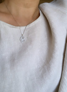 Heart n' Hand Necklace -M -