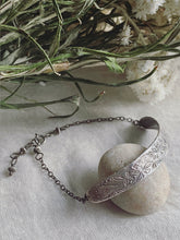 Load image into Gallery viewer, dancing leaf design jewelry Canada
