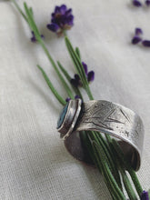 Load image into Gallery viewer, Hand engraved swallows and the forest
