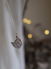 Load image into Gallery viewer, Forest Cat Necklace ✴︎b✴︎
