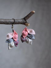 Load image into Gallery viewer, Fabric Earrings ✴︎P11✴︎
