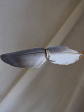 Load image into Gallery viewer, two tone feather ring
