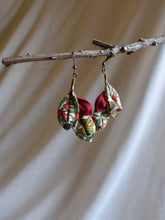 Load image into Gallery viewer, Fabric Earrings ✴︎LR26✴︎
