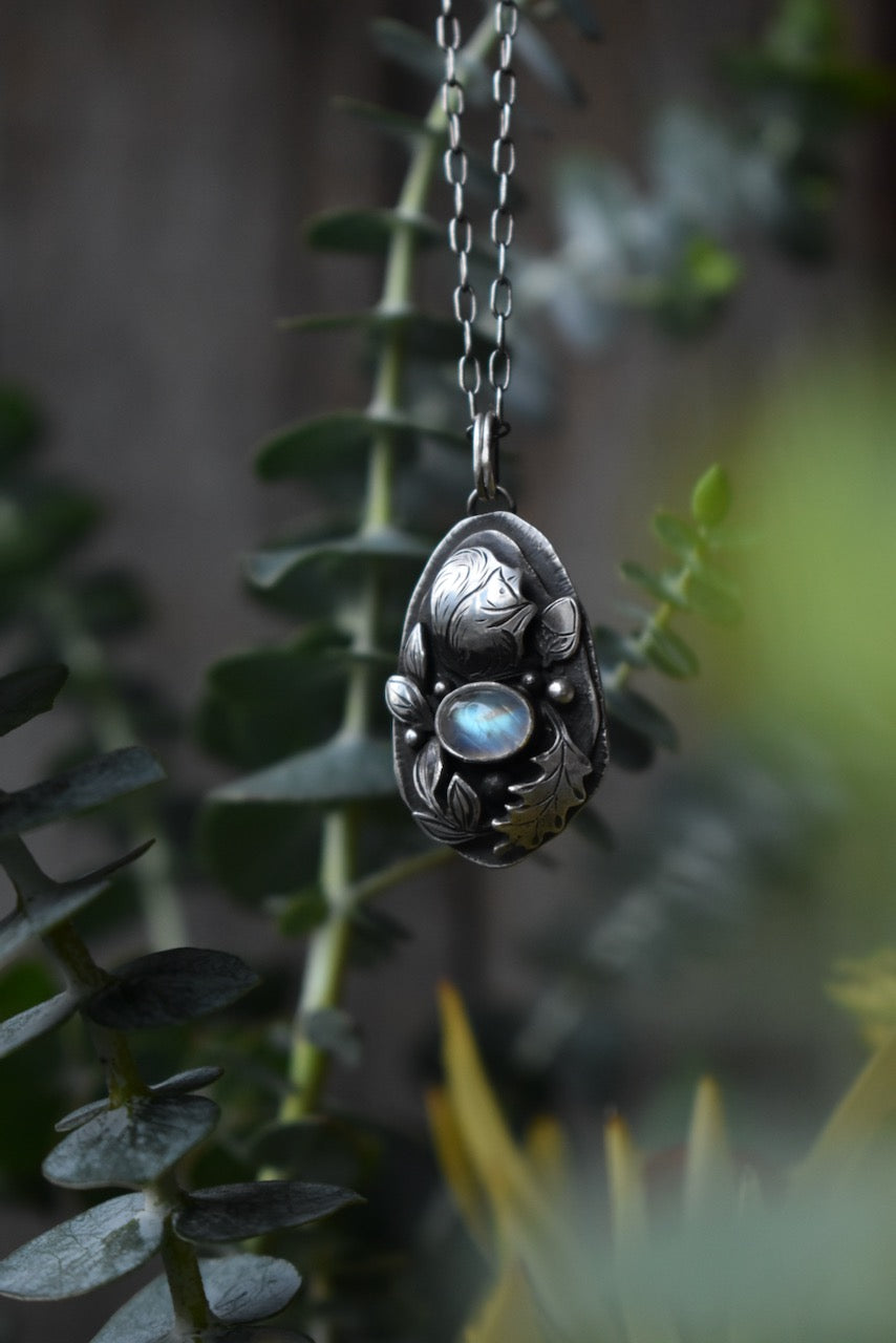 Rainbow Moonstone woodland necklace 