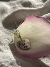 Load image into Gallery viewer, delicate silver pendant necklace for her
