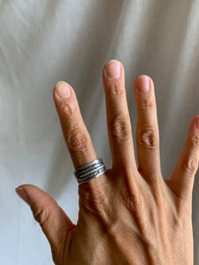 Feather Ring ✴︎Textured Band✴︎