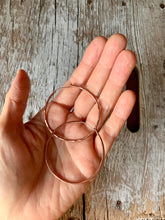 Load image into Gallery viewer, Copper Hoop Earrings ✴︎Sphere✴︎
